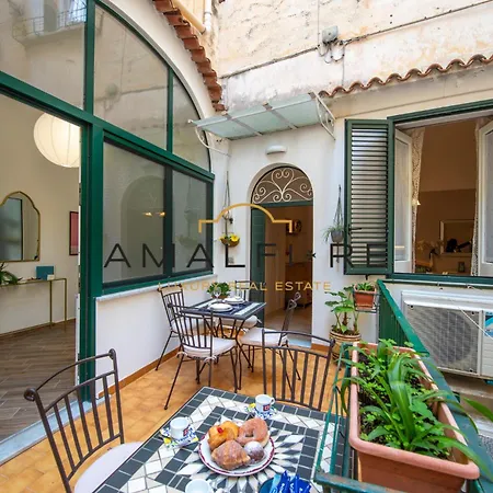Due Deliziosi Per 8 Persone Centro Di Амальфи